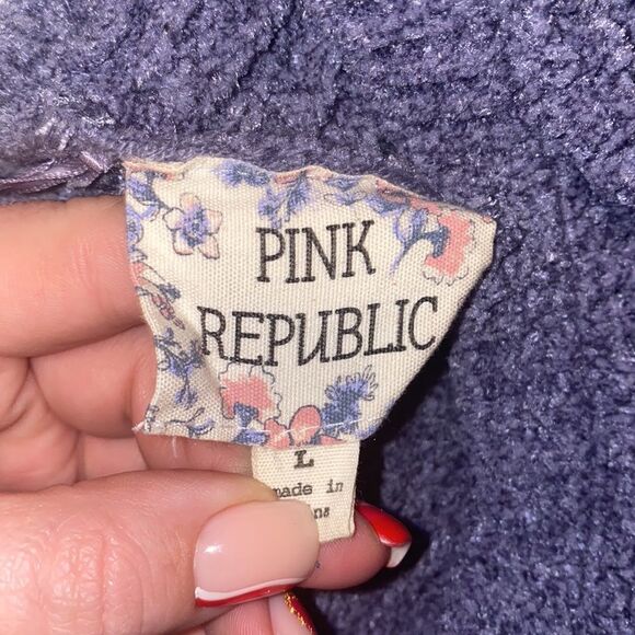 ✨ Pink Republic Twist Back Pullover Sweater✨ - Picture 9 of 12